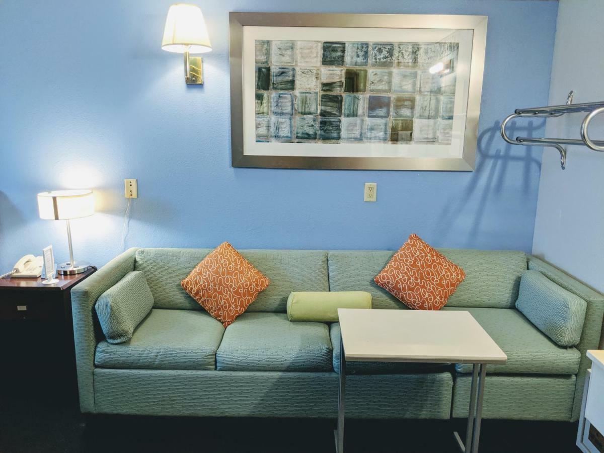 Executive Inn Томсон Екстер'єр фото